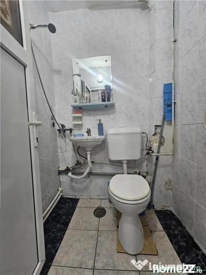 Garsonieră decomandată în Central