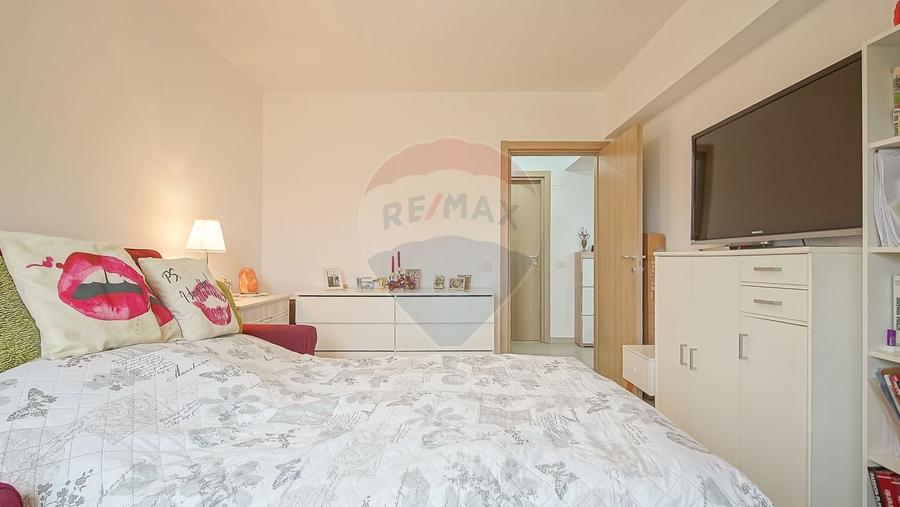 Apartament cu 2 camere semidecomandat, mobilat în Noua