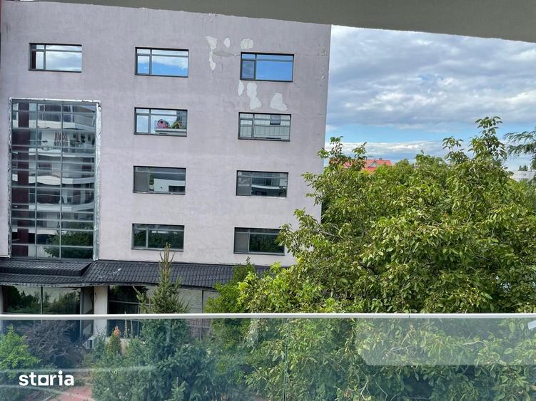 Apartament cu 4 camere, mobilat în Băneasa