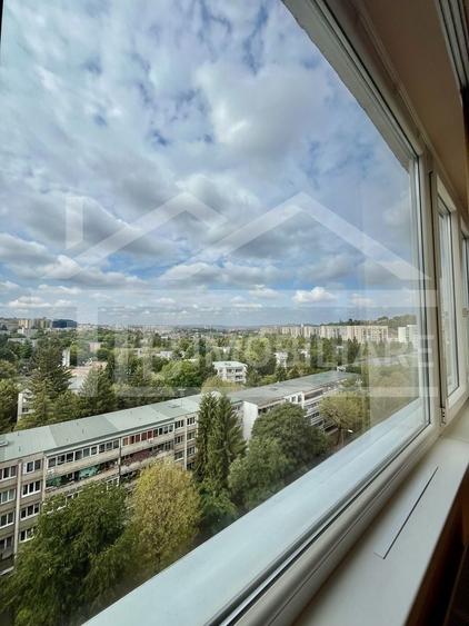 Apartament cu 3 camere decomandat, mobilat în Tudor