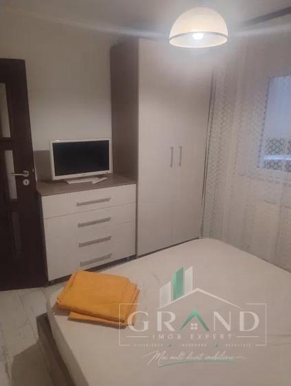 Apartament cu 3 camere semidecomandat, mobilat în Mănăștur