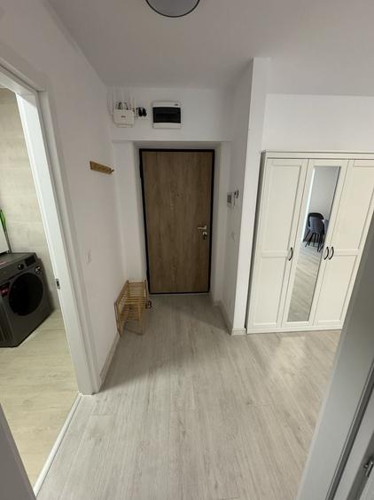 Apartament cu 2 camere semidecomandat în Dobroești