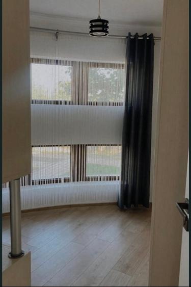 Casă individuală cu 5 camere cu Teren 612 Mp în Moșnița Nouă