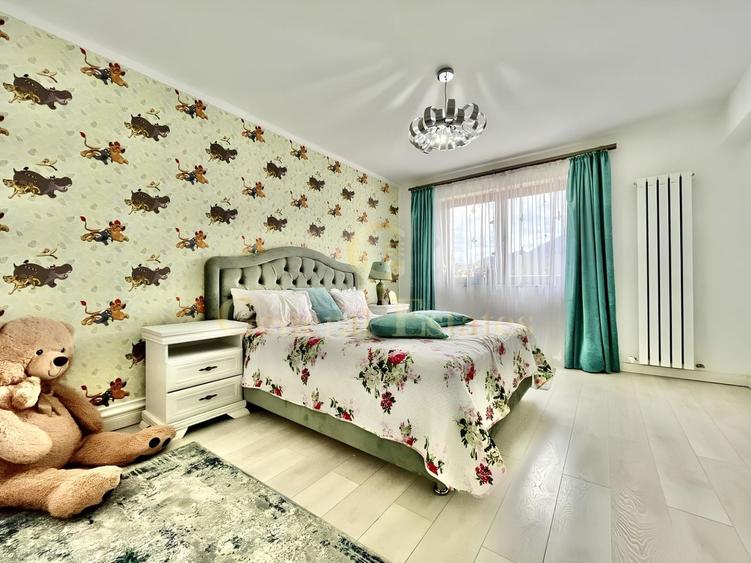 Penthouse cu 4 camere decomandat, mobilat în Noua