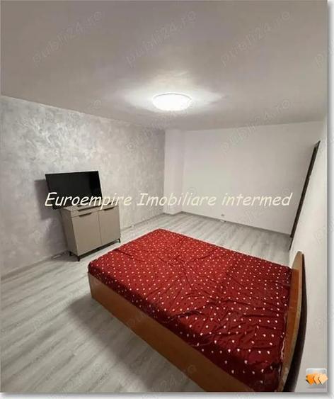 Apartament cu 2 camere decomandat în Far