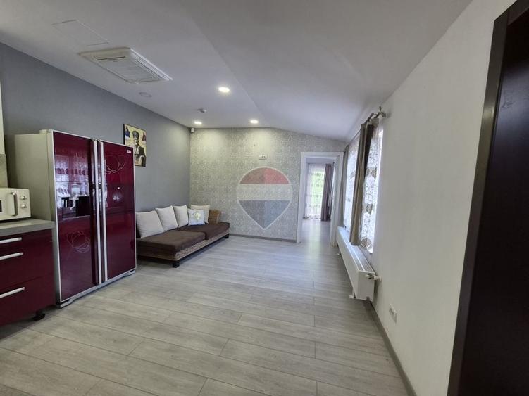 Apartament cu 2 camere semidecomandat, mobilat în Apărătorii Patriei