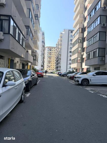Apartament cu 3 camere decomandat în Rahova