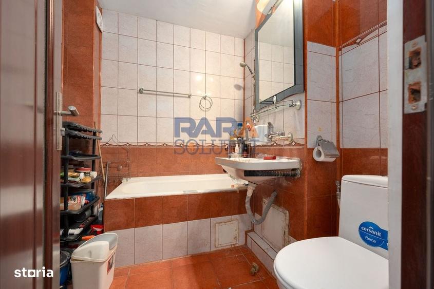 Apartament cu 3 camere decomandat în Horia
