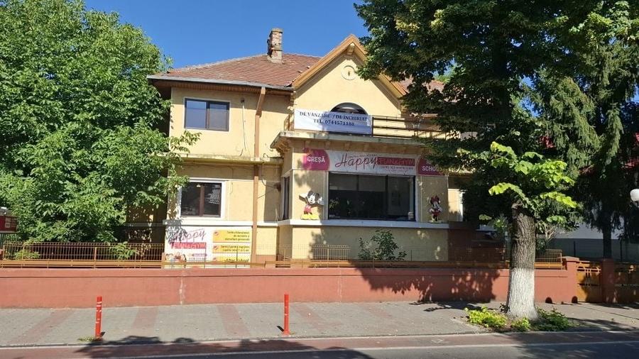 Casă cu 4 camere în Uiești