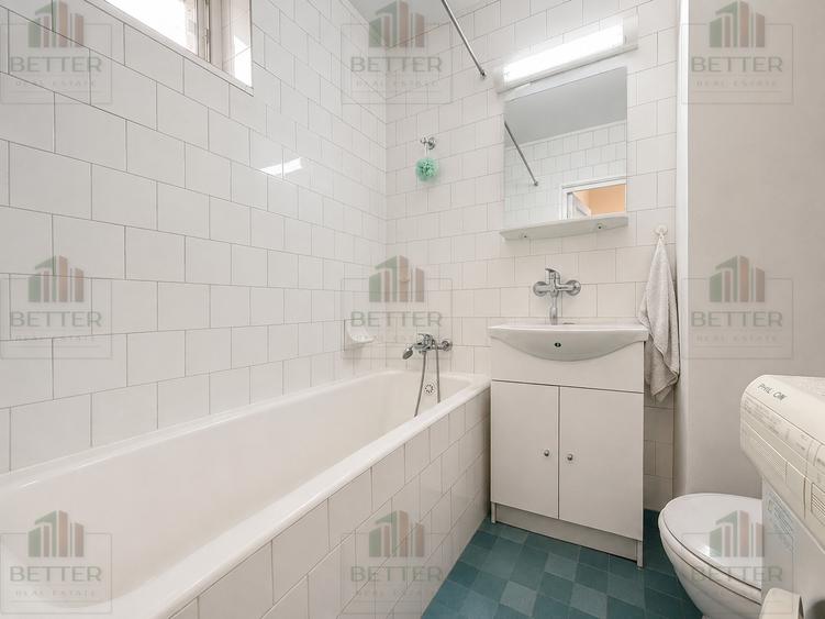 Apartament cu 3 camere semidecomandat în Titan