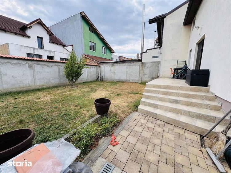 Casă cu 2 camere decomandat cu Teren 300 Mp în Tineretului