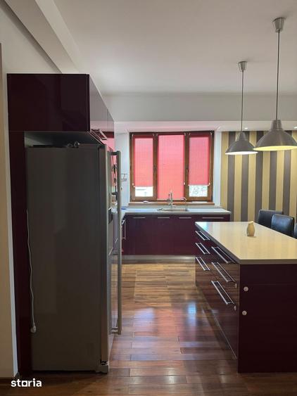 Apartament cu 3 camere, balcon ?i lift - 13