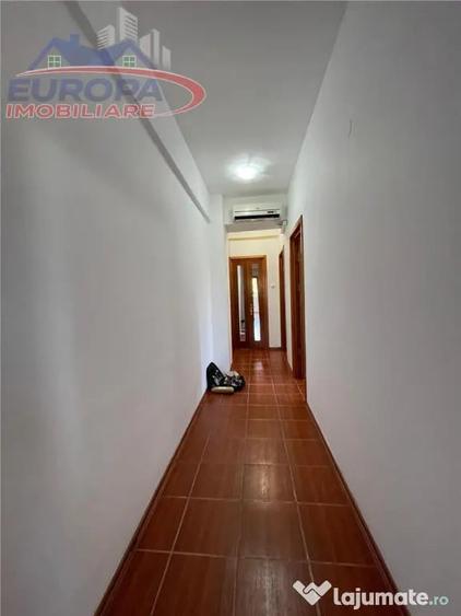 Apartament cu 2 camere decomandat în Babadag