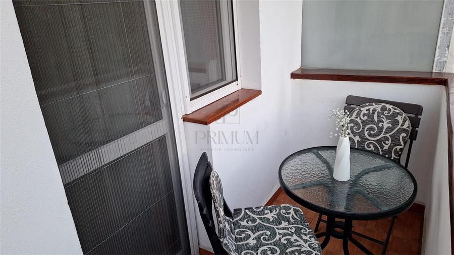 Apartament cu 4 camere decomandat, mobilat în Complex Studențesc