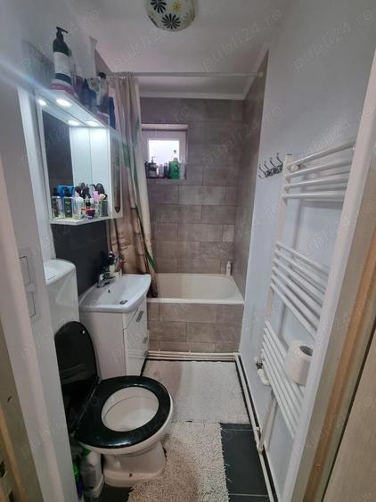 Apartament cu 3 camere decomandat în Central