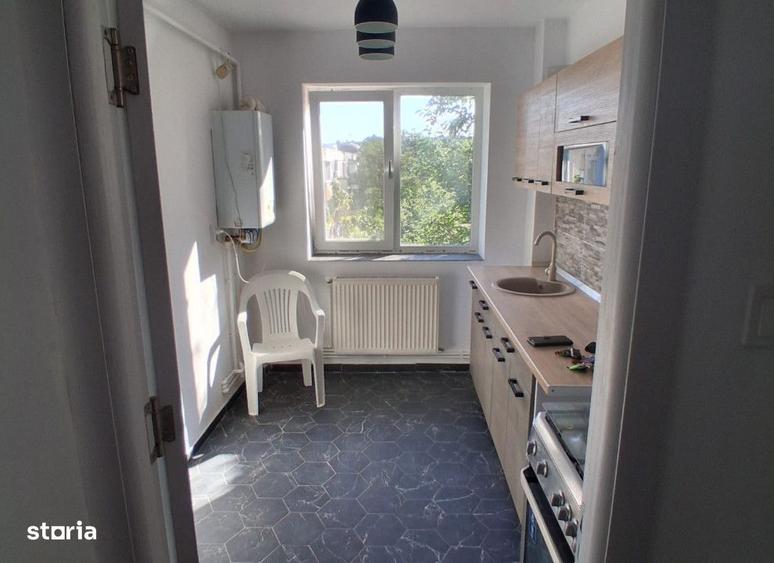 Apartament cu 2 camere în Podu Roș