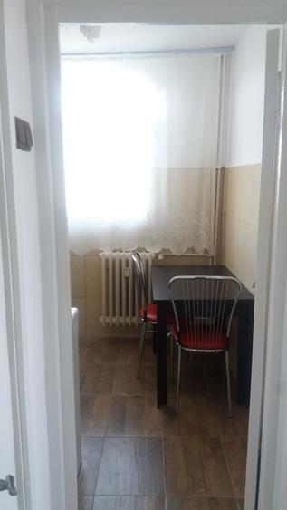 Apartament cu 2 camere decomandat în Romanilor
