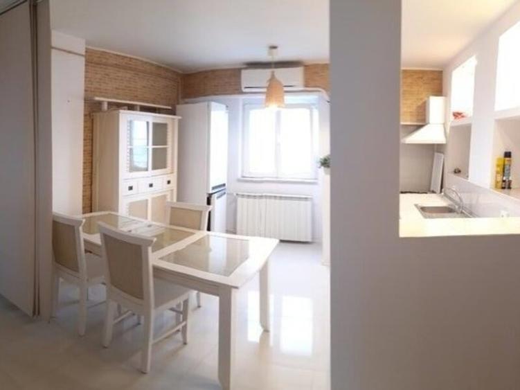 Apartament cu 3 camere decomandat, mobilat în Iancului