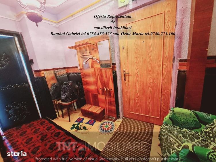 Apartament cu 2 camere decomandat în Podu Roș