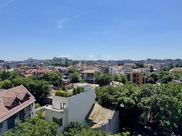 Garsonieră decomandată, mobilată în Titulescu