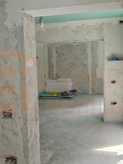 Casă individuală cu 5 camere cu Canalizare în Faleza Nord