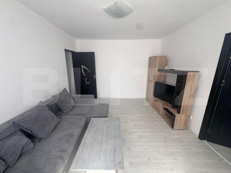 Apartament 2 camere de vânzare, 40 mp, recent renovat, zona Micro 4 - 1