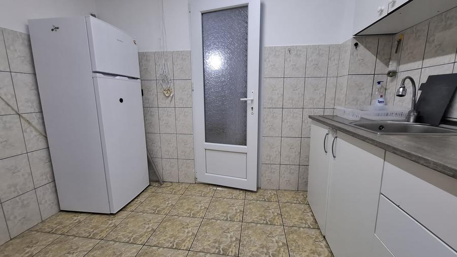 Apartament cu 2 camere în Km 5