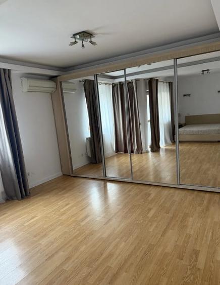Casă cu 5 camere cu Canalizare în Pajura