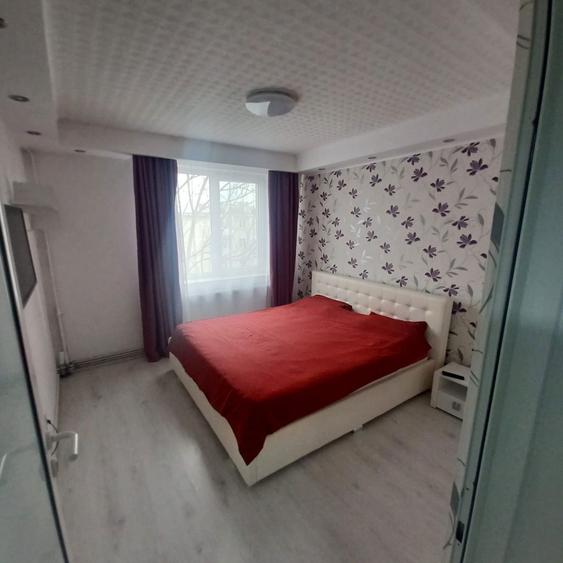 Apartament cu 2 camere semidecomandat în Radu Negru