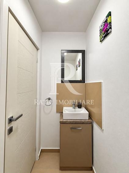 Apartament cu 2 camere semidecomandat, mobilat în Decebal