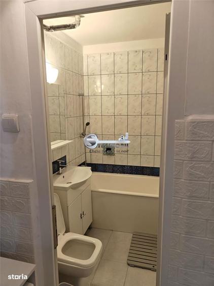 Apartament cu 2 camere semidecomandat, mobilat în Mircea cel Bătrân
