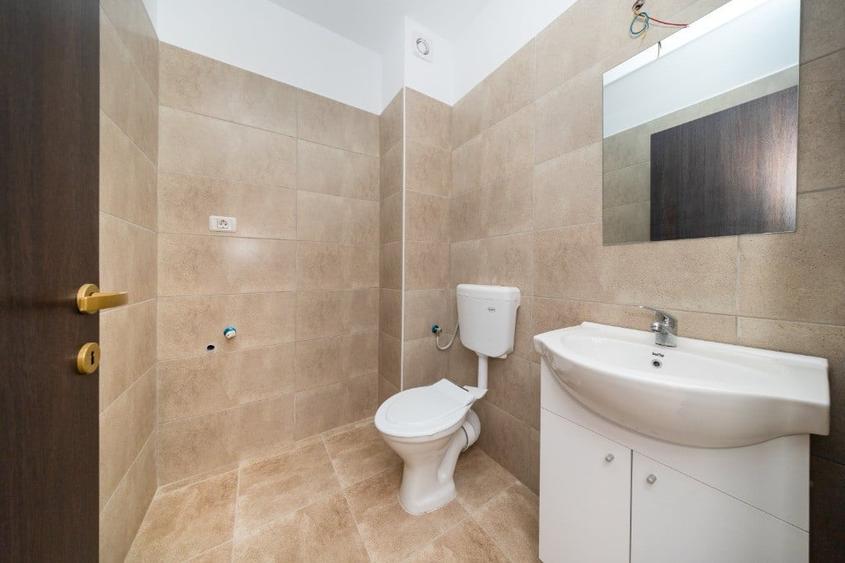 Apartament cu 3 camere decomandat în Sânpetru