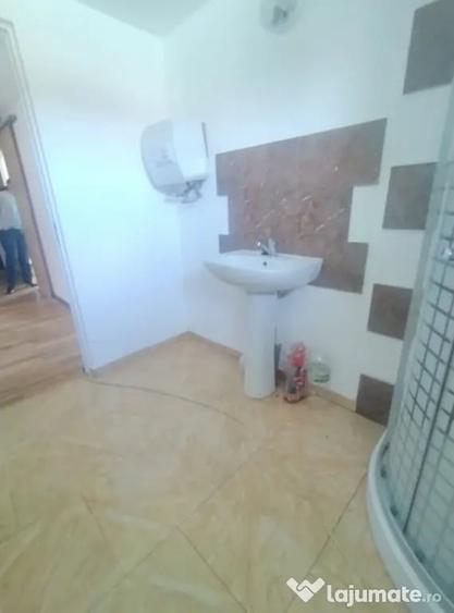 Casă cu 3 camere cu Teren 500 Mp în Predeal