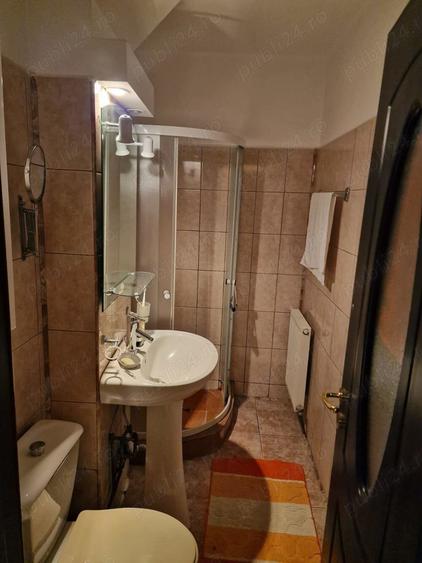 Apartament cu 4 camere decomandat în Central