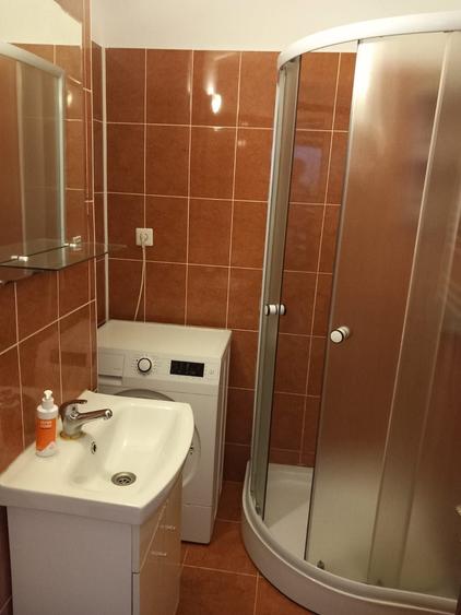 Garsonieră decomandată în Central
