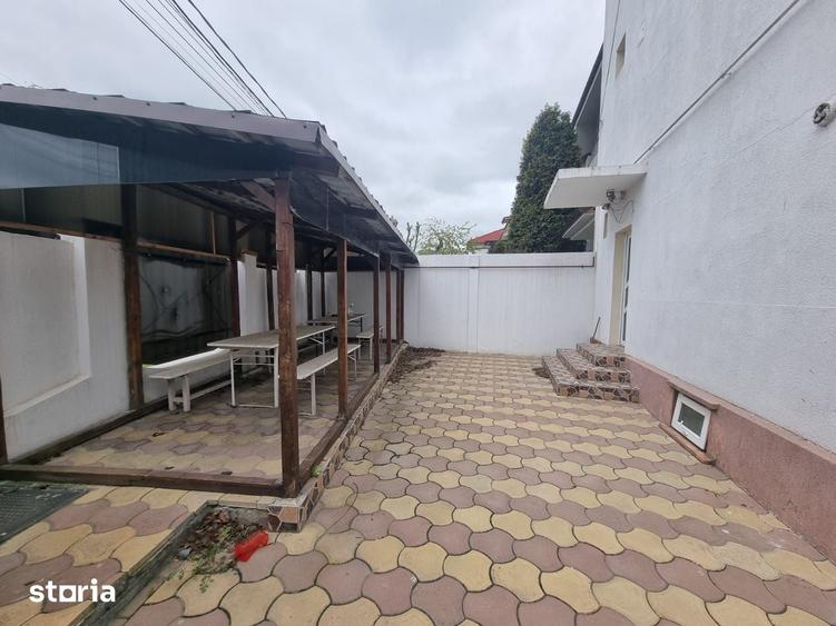 Casă cu 7 camere cu Teren 136 Mp în Central