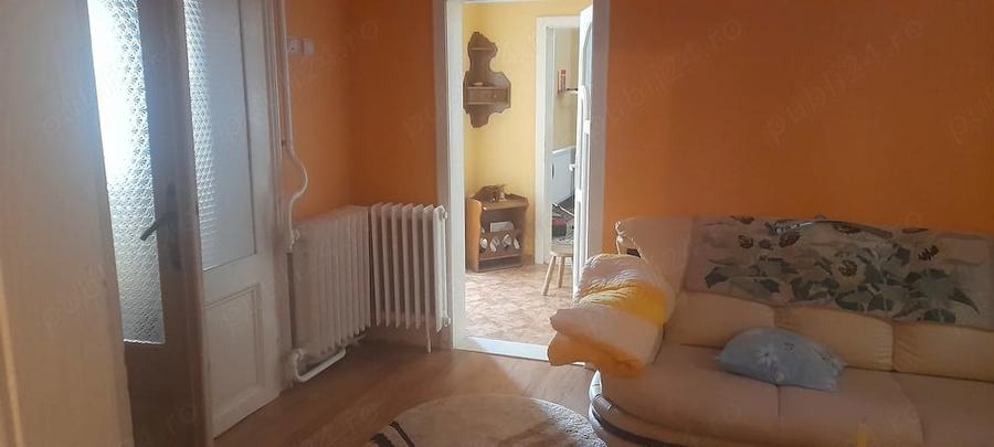 Casă cu 5 camere cu Teren 1050 Mp în Central