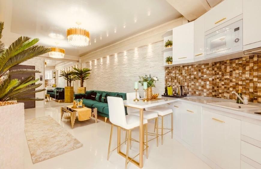 Apartament cu 2 camere decomandat, mobilat în Central