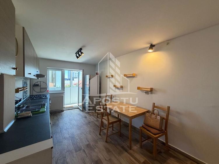 Apartament cu 3 camere decomandat în Aradului