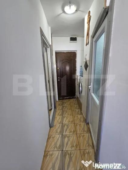 Garsonieră decomandată în Central