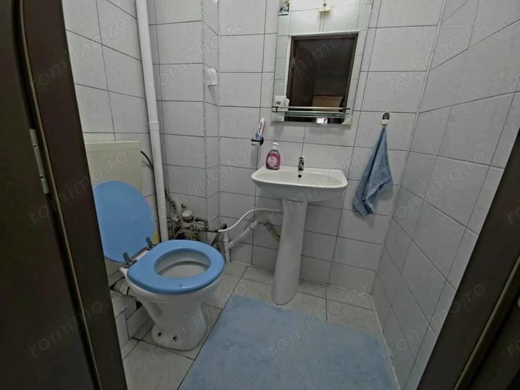Apartament cu 4 camere semidecomandat în Central