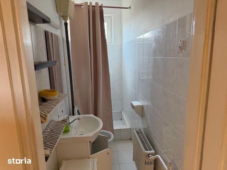 Casă cu 2 camere cu Teren 150 Mp în Titulescu