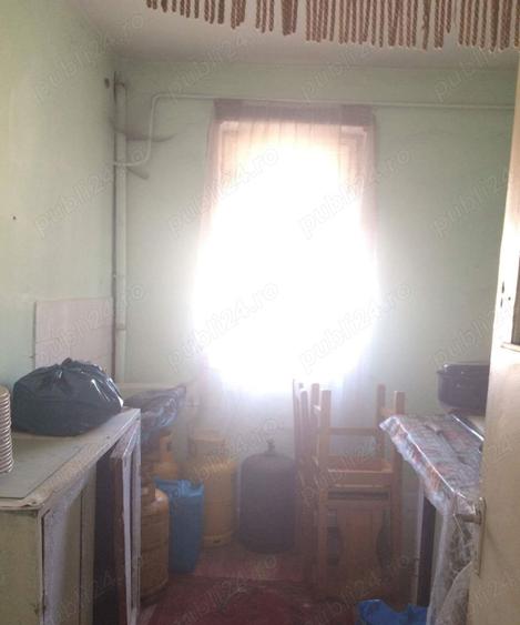 Apartament cu 2 camere decomandat în Băi
