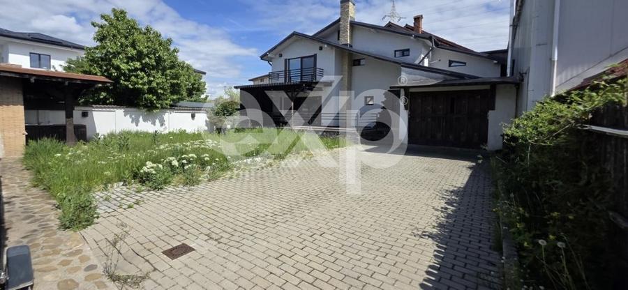 Casă individuală cu 5 camere cu Canalizare în Central