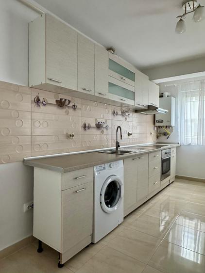 Apartament cu 2 camere , etaj 1, parcare , zona Terra - 7