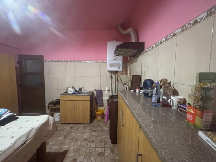 Casă individuală cu 3 camere cu Canalizare în Dumbrăvița