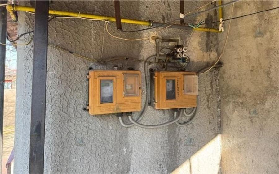 Casă cu 4 camere cu Canalizare în Semicentral