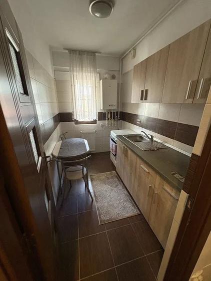 Garsonieră decomandată, mobilată în Berceni