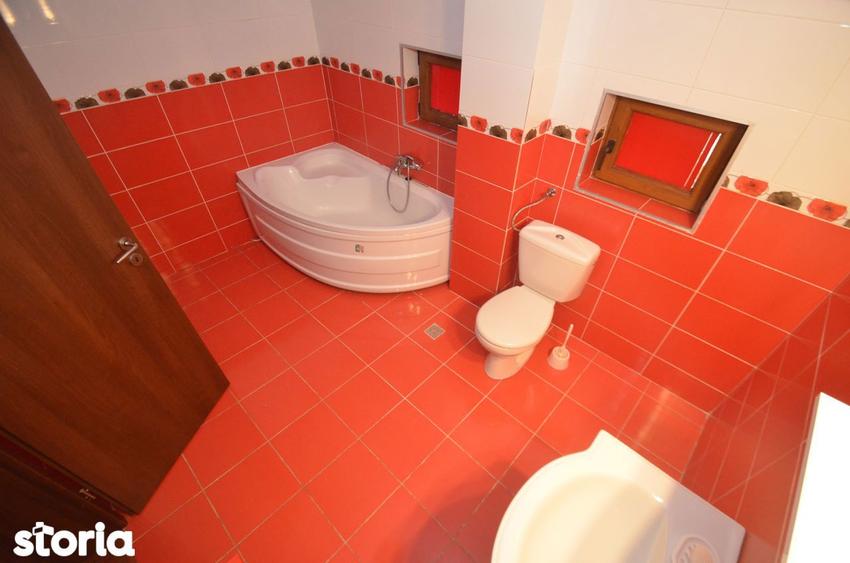 Casă cu 5 camere cu Canalizare în Ghiroda