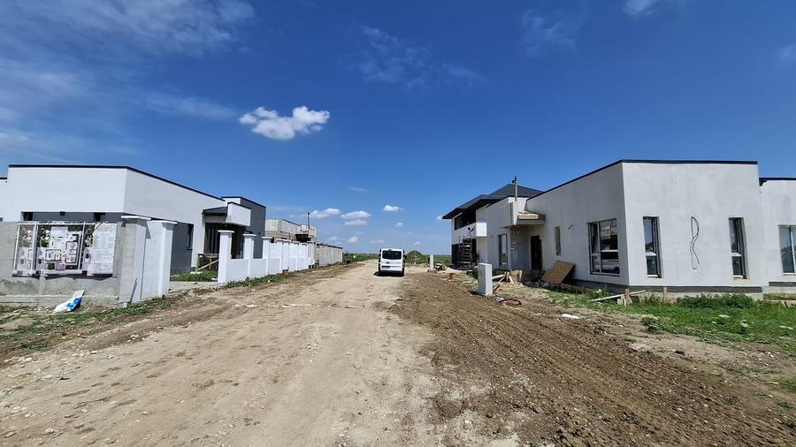 Teren Construcții intravilan de 500 mp, în Domnești